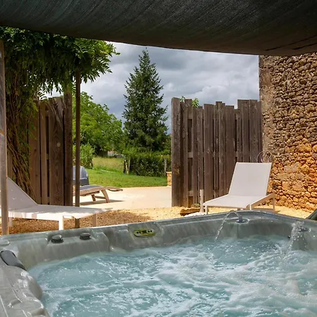 Dreamy Retreat In Loubejac, Cleaning Included 펜션