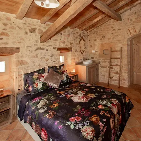 Dreamy Retreat In Loubejac, Cleaning Included 펜션 Loubejac