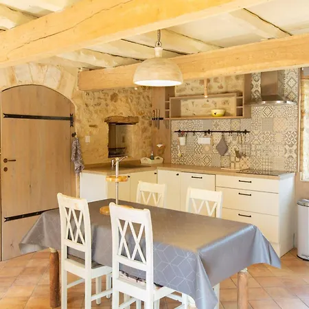 Dreamy Retreat In Loubejac, Cleaning Included 펜션