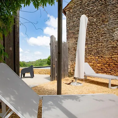 Dreamy Retreat In Loubejac, Cleaning Included 펜션